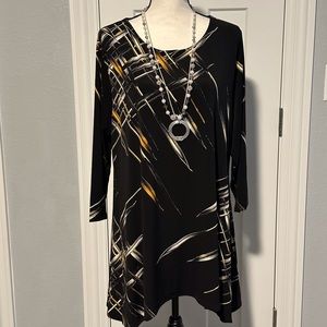 Alfani Black, White and Gold 3/4 Sleeve Tunic Top
